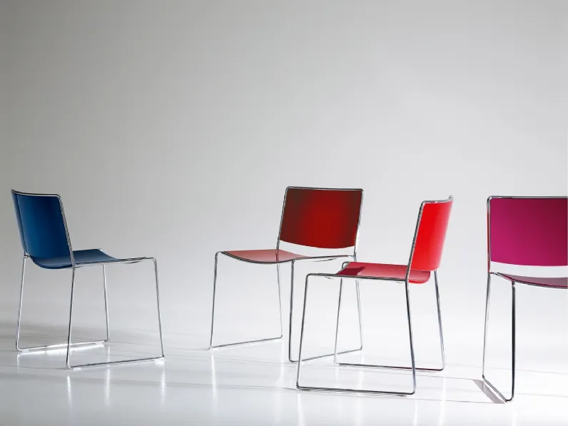 Sedia impilabile Spindle di Porro