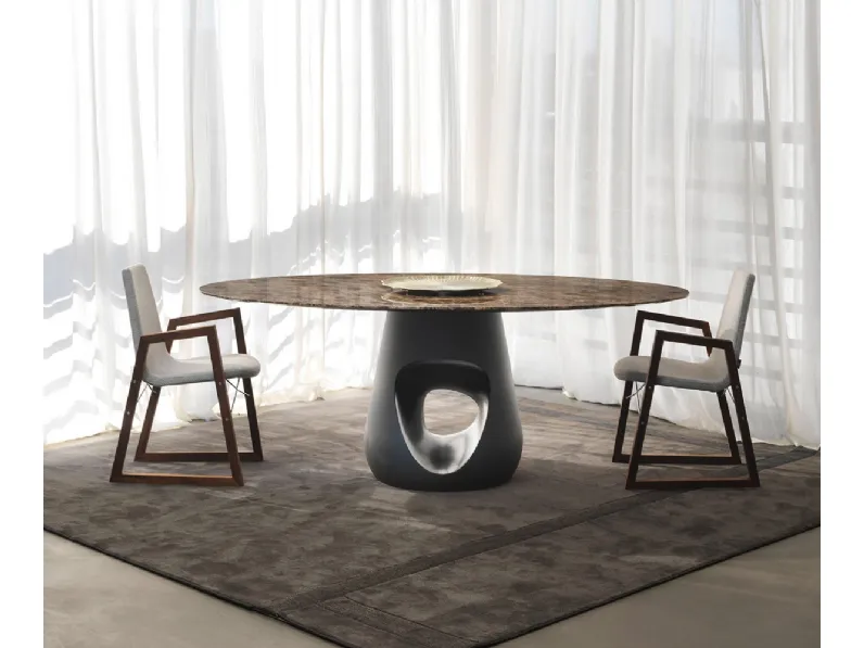 Sedia Ray poltroncina in tessuto e legno di Horm