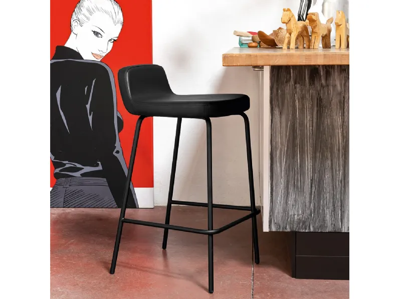 Sgabello Riley in ecopelle di Connubia