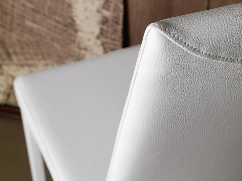 Sedia Rosa di Compar Italia