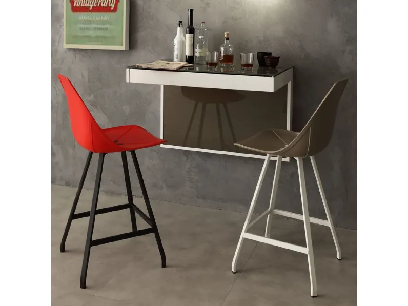 Sgabello in polipropilene e metallo Sam di Ponti Terenghi