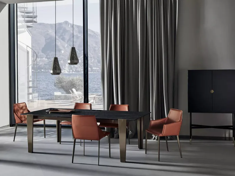 Sedia Sally rivestita in cuoio di Bontempi