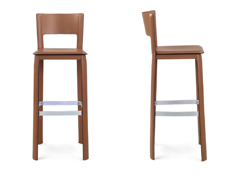 Sgabello Alex rivestito in cuoio di Enrico Pellizzoni