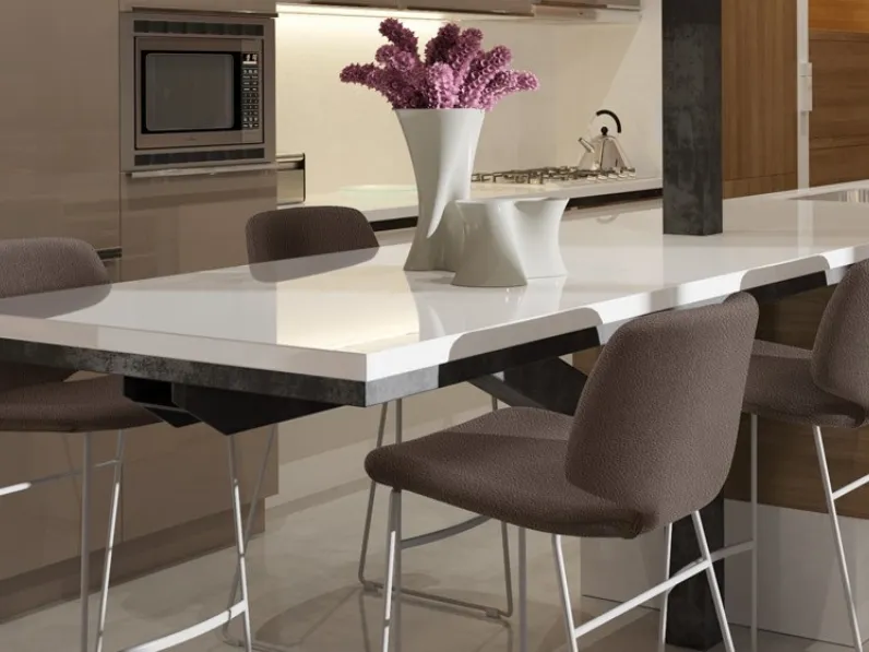 Sgabello Style in tessuto con struttura in acciaio di Domitalia