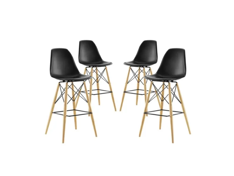 Sgabello Versatilità in polipropilene con piedi in massello di Sigerico