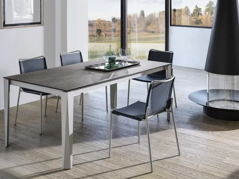 Sedia Shape in cuoio di Bontempi