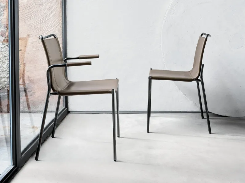 Sedia Shape in cuoio di Bontempi