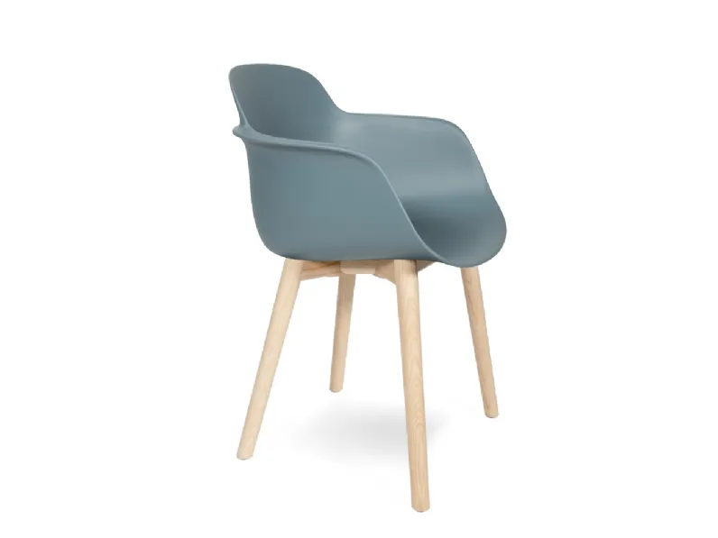 Sedia Sicla Sled con scocca in polipropilene e base in legno di Infiniti