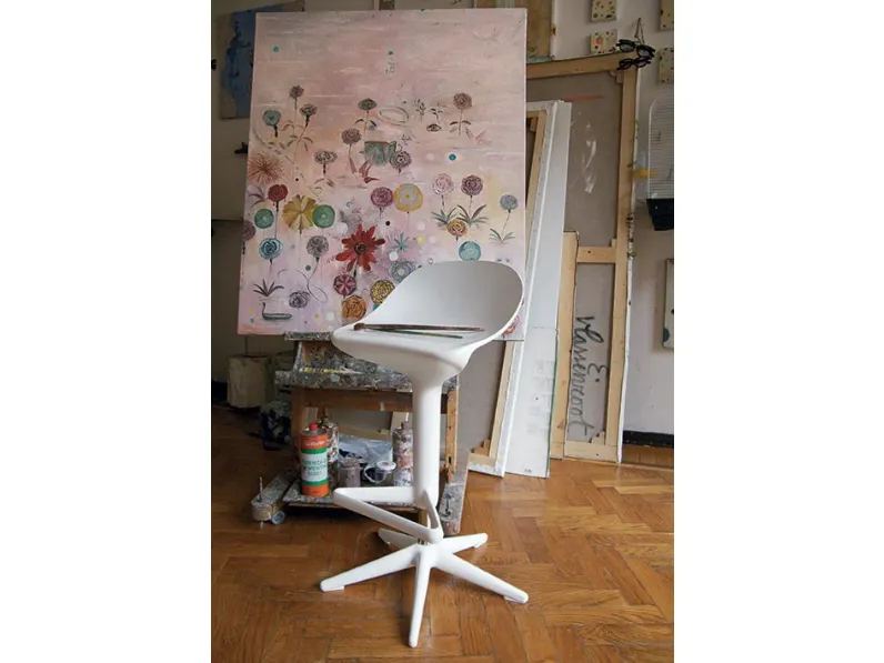 Sgabello Spoon Stool in polipropilene Nero di Kartell