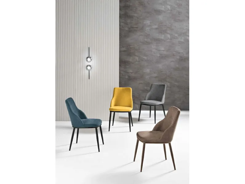 Sedia Tallin in tessuto imbottito di Capodarte