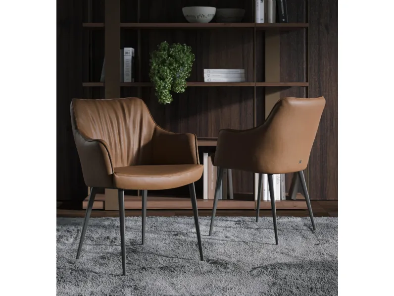 Sedia in pelle Gaia di Tonin Casa