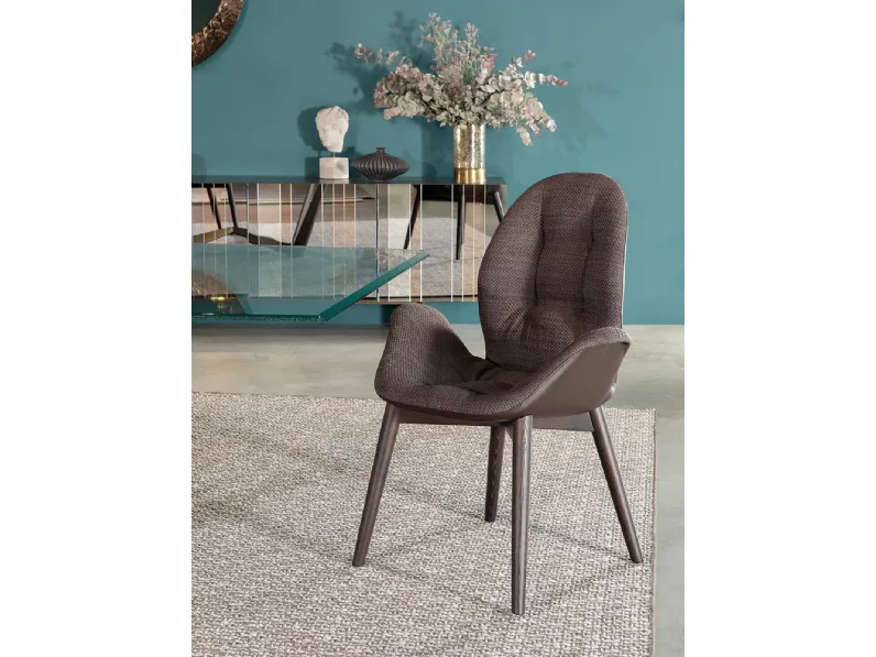 Sedia Sorrento Easy con seduta rivestita in ecopelle e tessuto di Tonin Casa