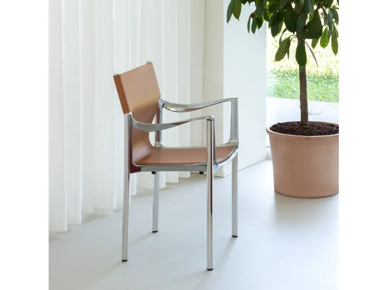 Sedia di design in pelle e alluminio Venice di Magis