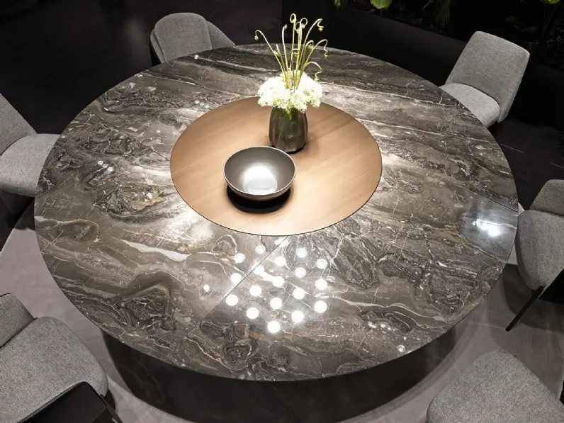 Tavolo rotondo con top in marmo e base in legno Ala Round di Misuraemme