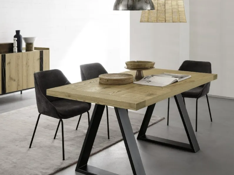 Tavolo con gambe in metallo nero Mekano di Alta Corte