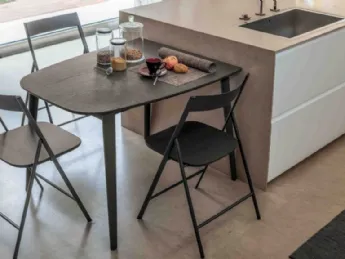 Il tavolo allungabile Ribot Wood di Altacom è un esempio di design italiano che unisce eleganza e fu