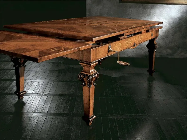 Tavolo allungabile Antiquaria Regale in legno massello con decori e intagli di Bamart