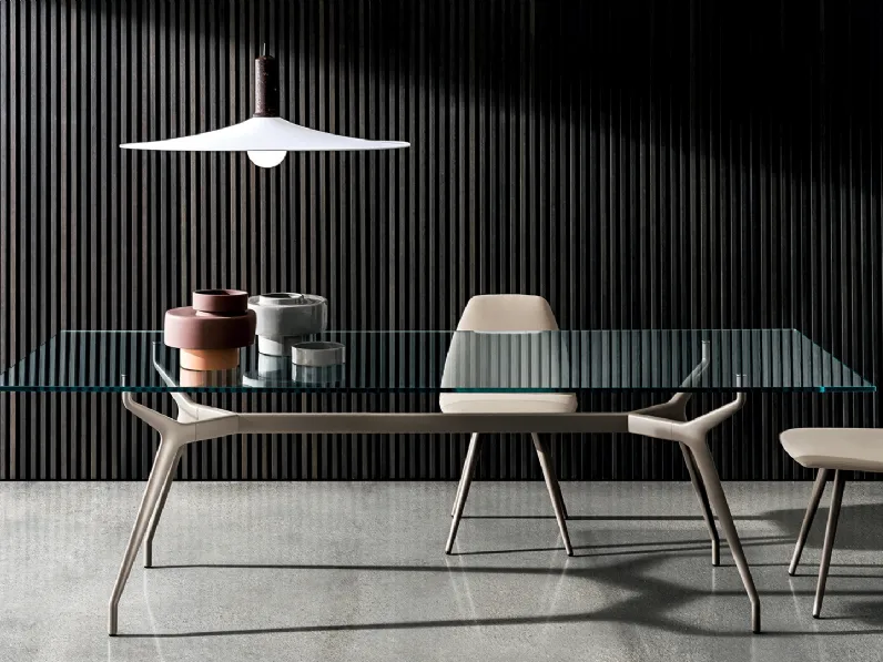 Tavolo Arkos rettangolare in vetro con base in alluminio di Sovet