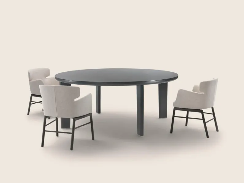 Tavolo Arnold con piano in vetro e struttura in legno di Flexform