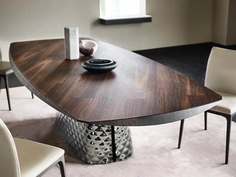 Tavolo con base in cristallo specchiato e piano in legno Atrium Wood di Cattelan Italia