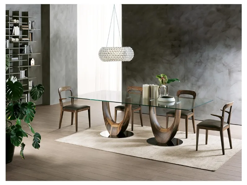 Tavolo Axis con top in vetro e base in legno massello di Pacini e Cappellini