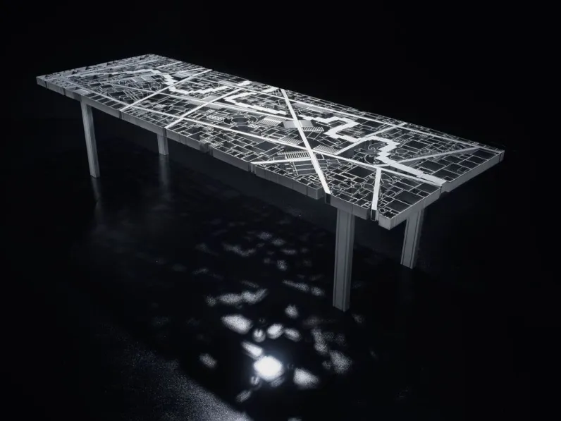 Tavolo rettangolare di design Baghdad Ispirato alla planimetria della capitale dell’Iraq costituito da centinaia di diversi profili estrusi d’alluminio, saldati artisticamente a mano in modo da formare una singola superficie totalmente traforata di Edra