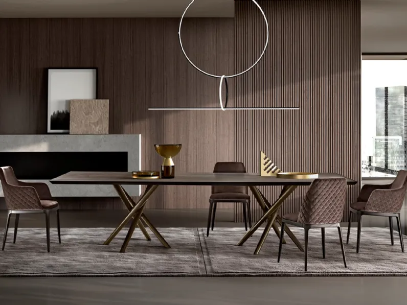 Tavolo Baly con top in legno di Eforma