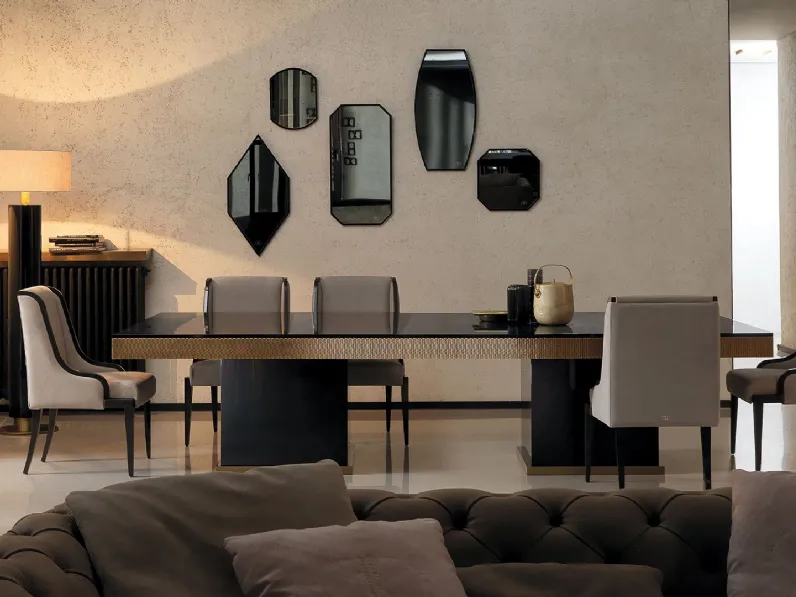 Tavolo Big Karma in legno con finitura in foglia oro di Daytona Home