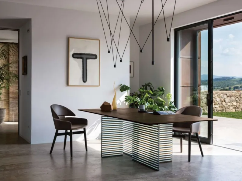 Tavolo Big Wave con top in vetro spatolato Ecomalta di Fiam