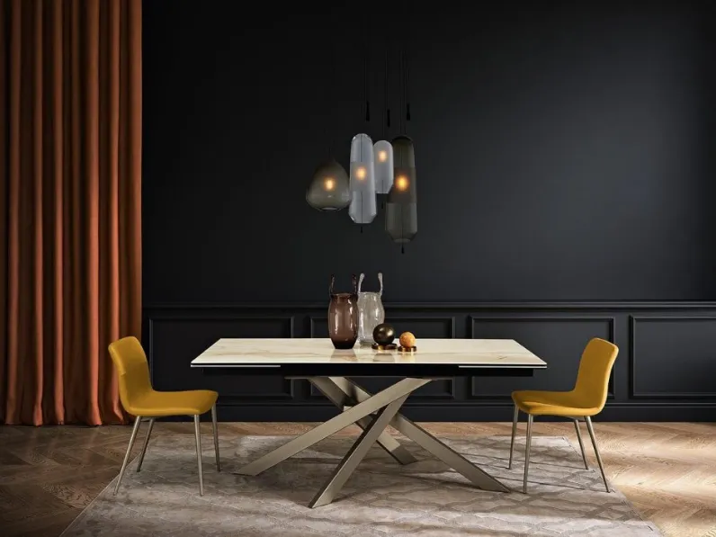 Tavolo Blair Statuario Venato Bianco di MaxHome