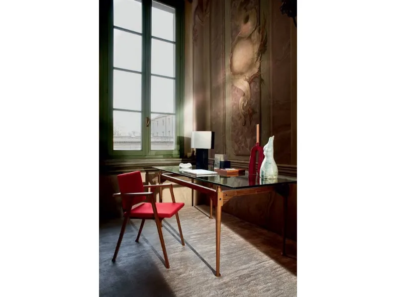 Tavolo TL3 con piano in cristallo e struttura in legno massello di Cassina