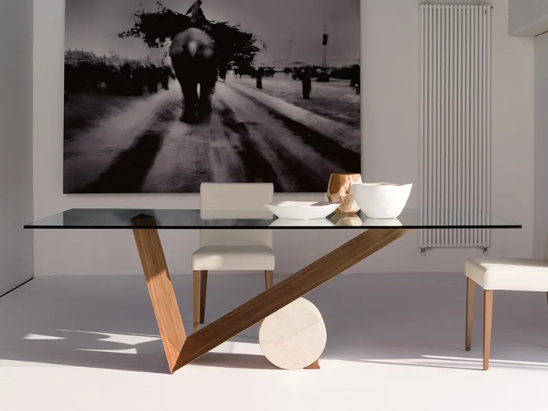 Tavolo in vetro con base in legno Valentino di Cattelan Italia