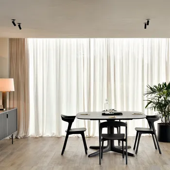 Tavolo Corto in rovere marrone di Ethnicraft