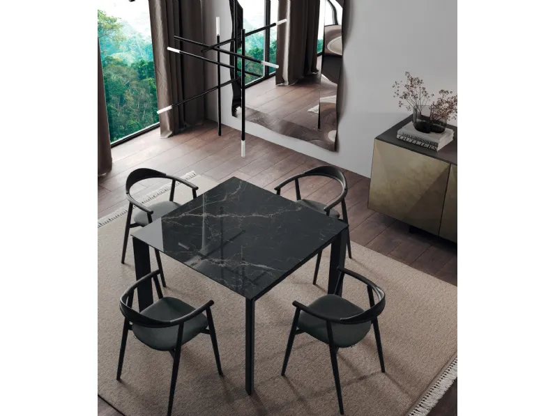 Tavolo Cosmic in gres porcellanato di Scavolini