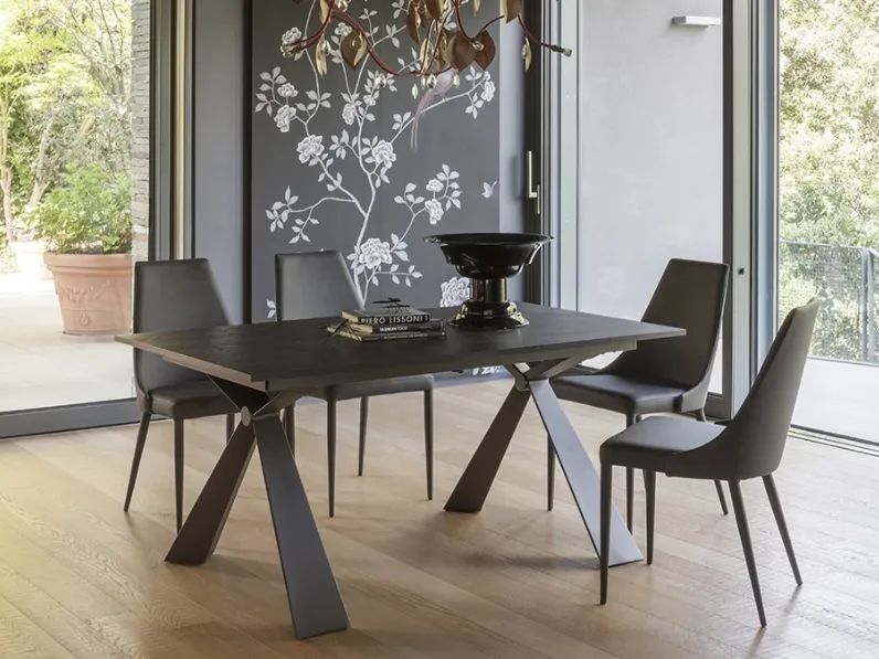 Tavolo allungabile Delta con top in nobilitato Rovere nero e struttura in metallo di Altacom