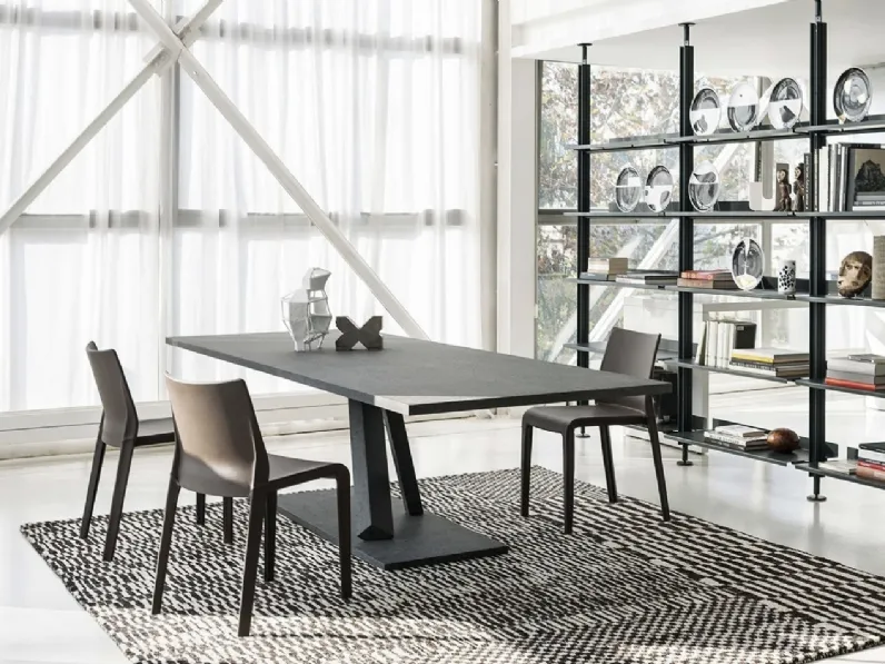 Tavolo rettangolare Element in materico cemento di Desalto