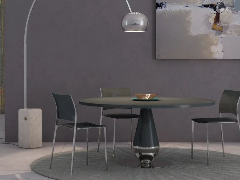 Tavolo rotondo allungabile Perla in cristallo laccato opaco con colonna centrale in metallo di Dexo