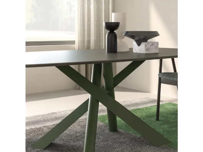 Tavolo Diago Ellittico in laccato Tufo e Pino di Orme