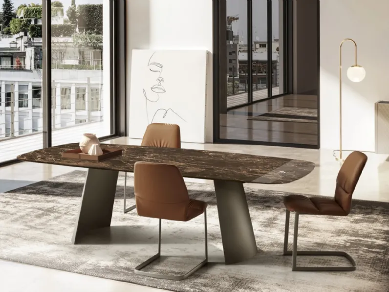 Tavolo Dorian con top in marmo di Eforma