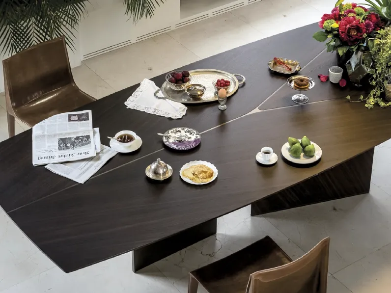 Tavolo Epsilon in Rovere Moka con inserto in metallo di Arketipo