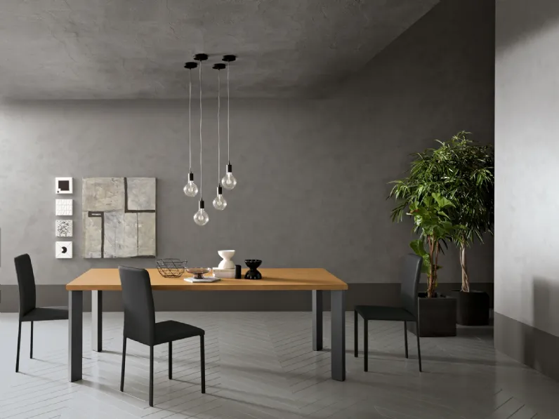 Tavolo Free in legno massello di FGF Mobili