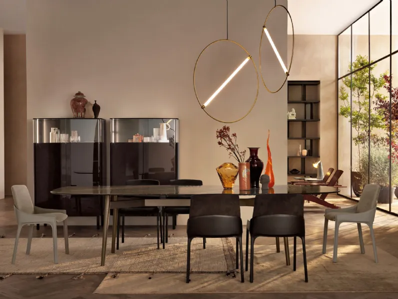 Tavolo Coral Beach con top in vetro temperato e base in metallo di Fiam