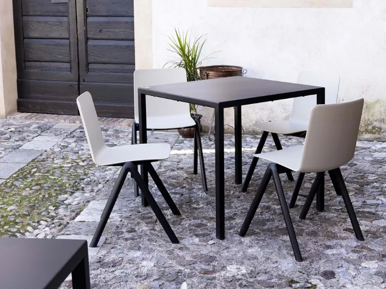 Tavolo impilabile Fold di Midj