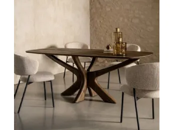 Il tavolo Garcia di Bizzotto è un esempio di design contemporaneo che unisce eleganza e funzionalità