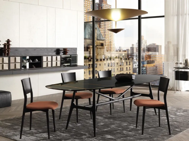 Tavolo Gaudì con top in marmo e base in legno massello di Rovere di Misuraemme