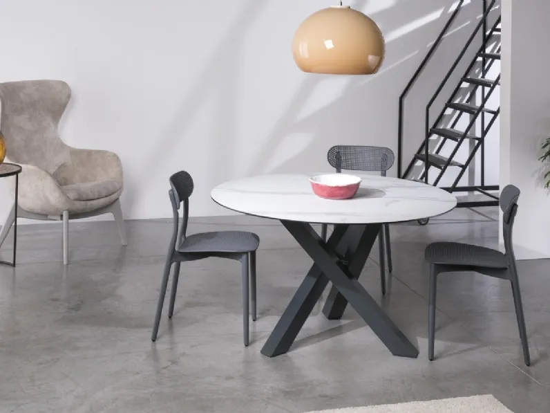 Tavolo Quark Slim Tondo con top in laminato e base in alluminio di Gipi Le Sedie