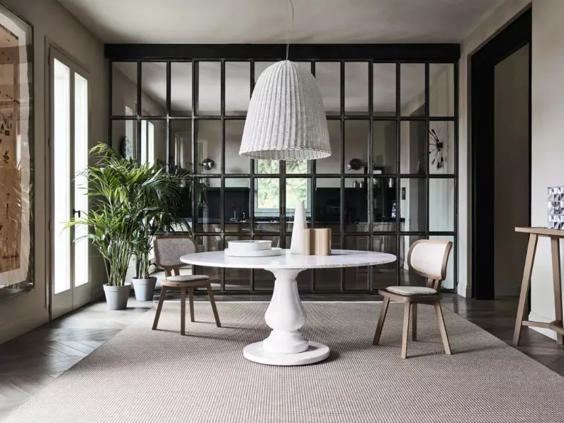 Tavolo Gray 38 in marmo bianco di Carrara e base in millgres di Gervasoni