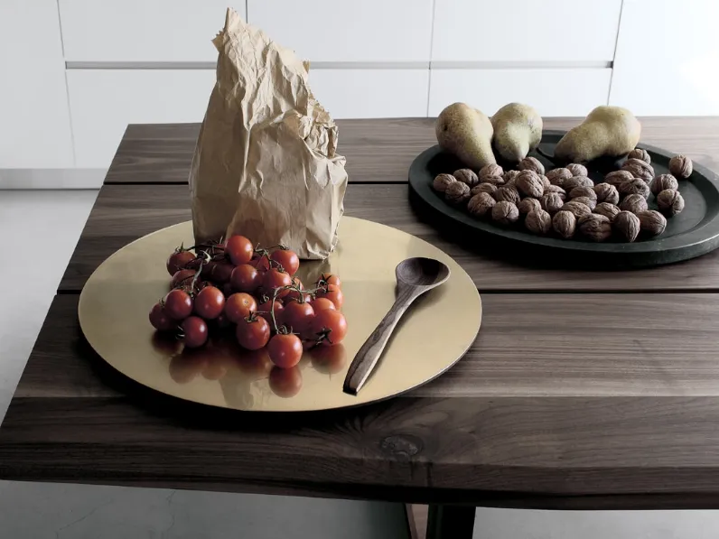 Tavolo Hammer configurazione 06 con top in legno massiccio noce e telaio in acciaio di Extendo