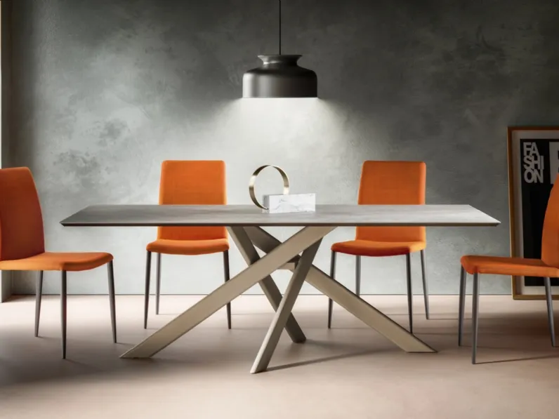 Tavolo rettangolare con top in melaminico effetto cemento e base in acciaio Hut di  Ambiance Italia