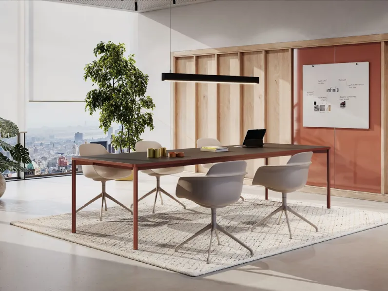 Tavolo Versable con top in laminato di Infiniti